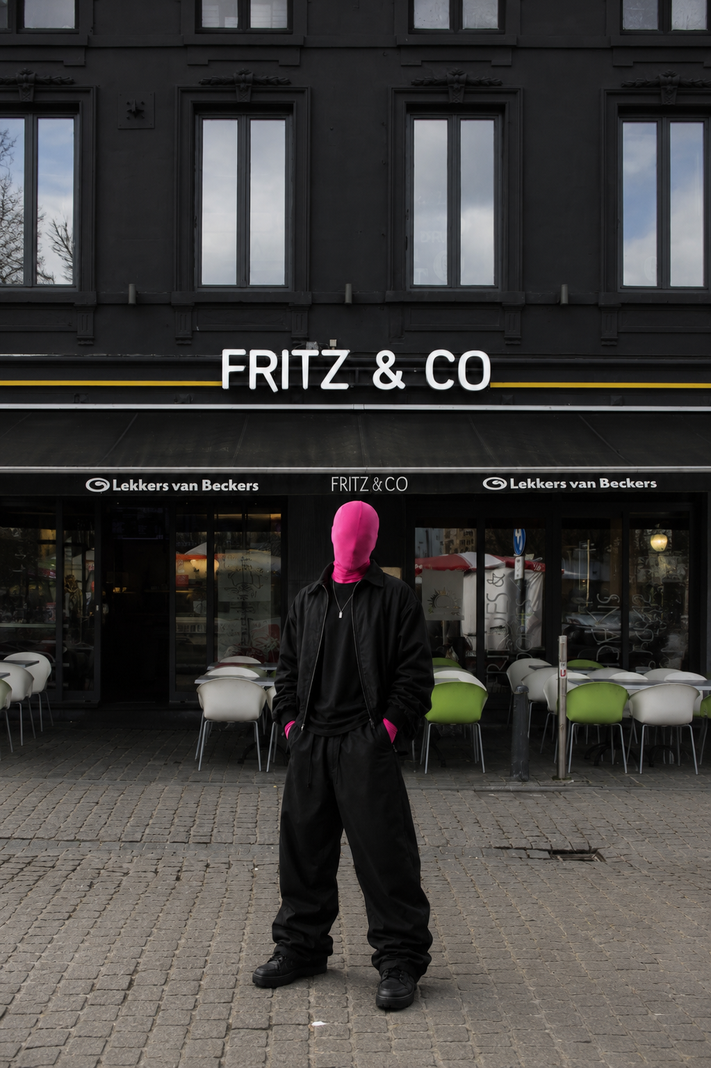 NO FACE NO CASE in Hasselt
